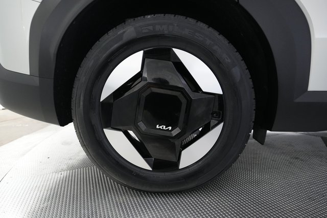 2024 Kia EV9 — photo 17 of 26