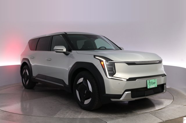 2024 Kia EV9 — photo 10 of 26