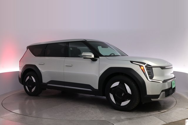 2024 Kia EV9 — photo 11 of 26