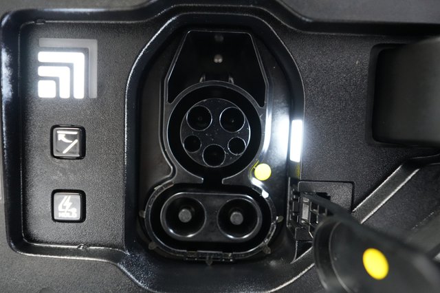 2024 Kia EV9 — photo 8 of 29