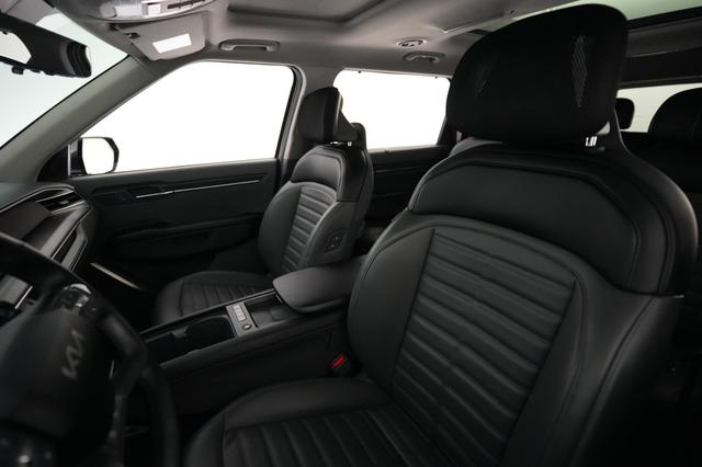 2024 Kia EV9 — photo 3 of 29