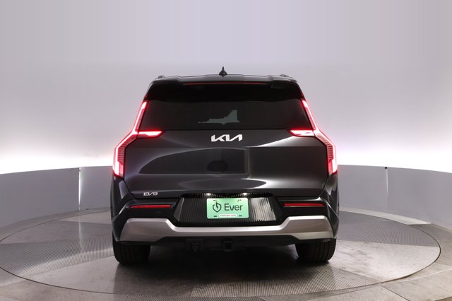 2024 Kia EV9 — photo 12 of 29