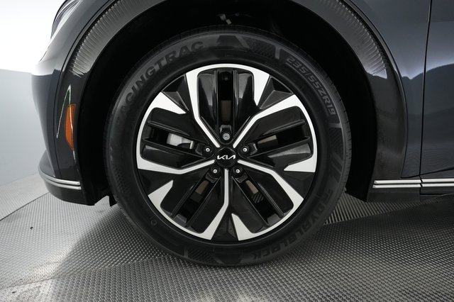 2024 Kia EV6 — photo 15 of 24