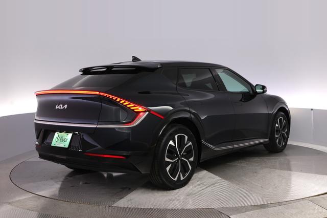 2024 Kia EV6 — photo 2 of 24