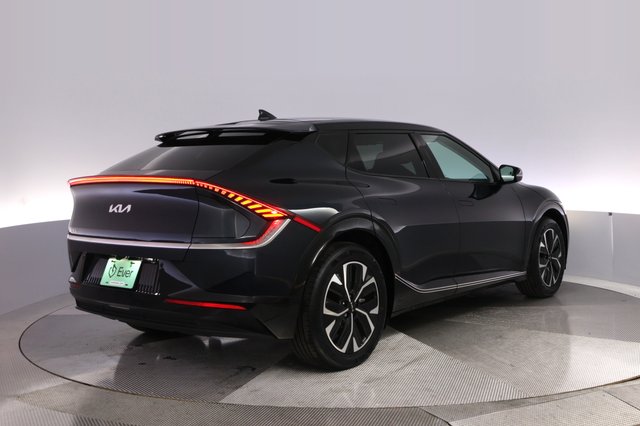 2024 Kia EV6 — photo 2 of 24
