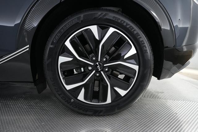 2024 Kia EV6 — photo 7 of 24