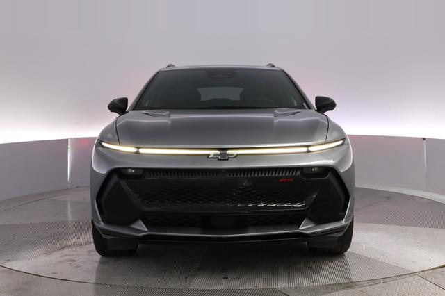 2024 Chevrolet Equinox EV — photo 9 of 22