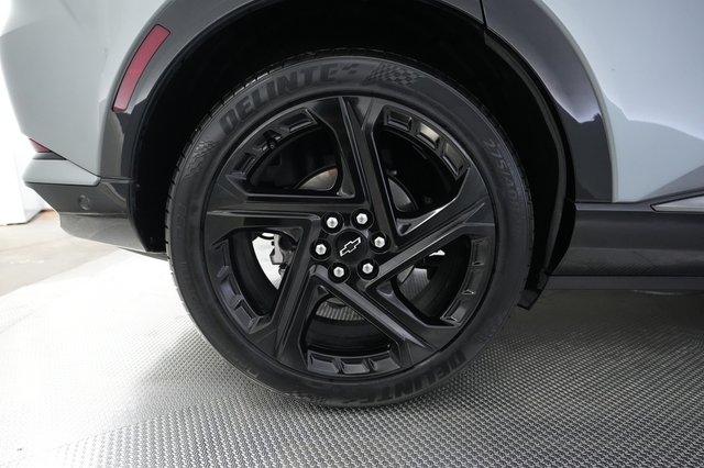 2024 Chevrolet Equinox EV — photo 17 of 22