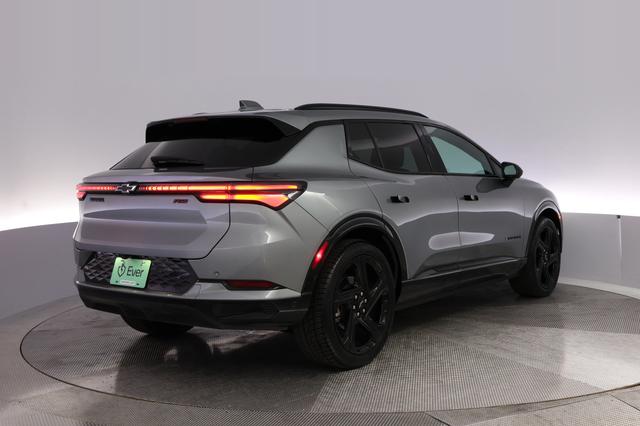 2024 Chevrolet Equinox EV — photo 2 of 22