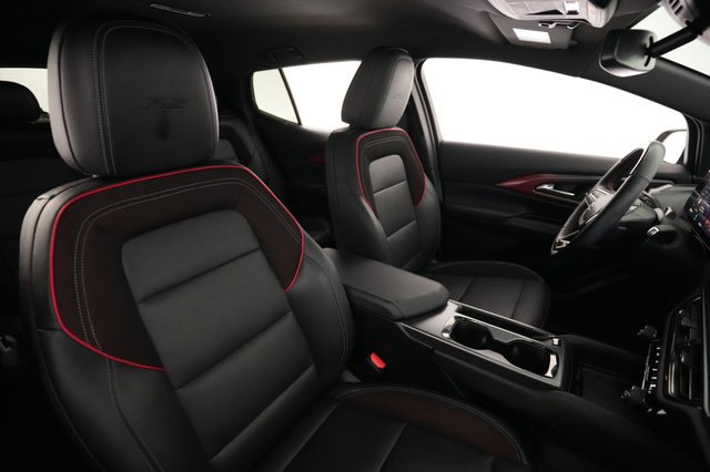 2024 Chevrolet Equinox EV — photo 18 of 22