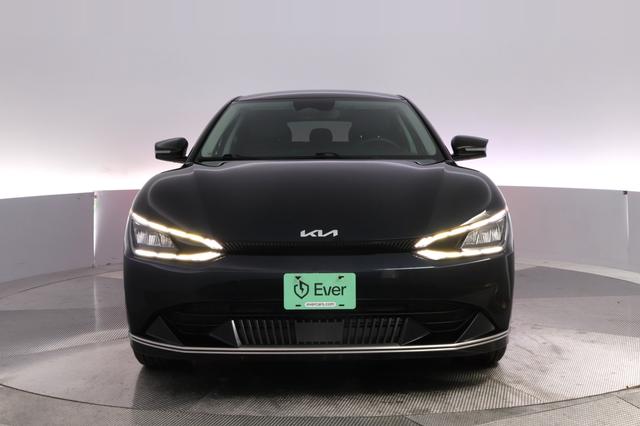 2024 Kia EV6 — photo 9 of 28