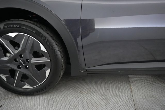 2025 Kia EV6 — photo 23 of 29