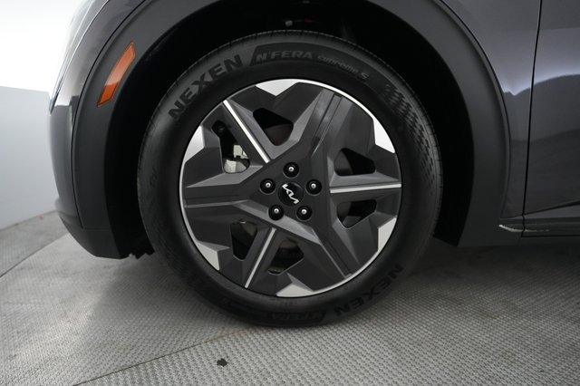 2025 Kia EV6 — photo 15 of 29