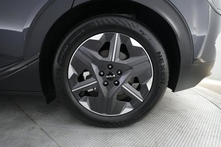 2025 Kia EV6 — photo 7 of 29