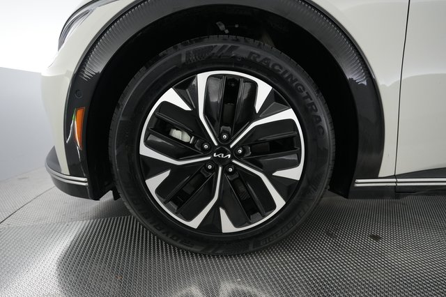2023 Kia EV6 — photo 15 of 26