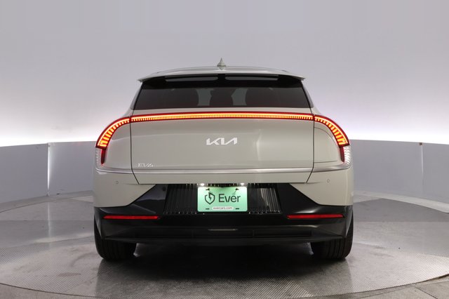 2023 Kia EV6 — photo 12 of 26