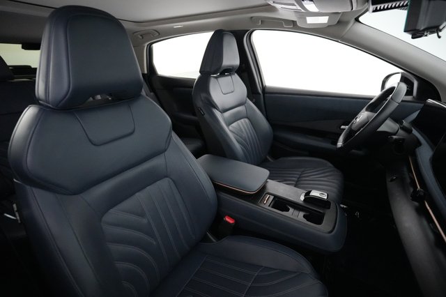 2023 Nissan Ariya — photo 18 of 23