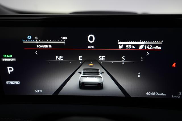 2023 Nissan Ariya — photo 5 of 23