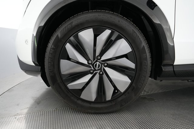 2023 Nissan Ariya — photo 15 of 23