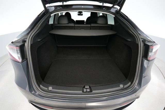 2023 Tesla Model Y — photo 6 of 24