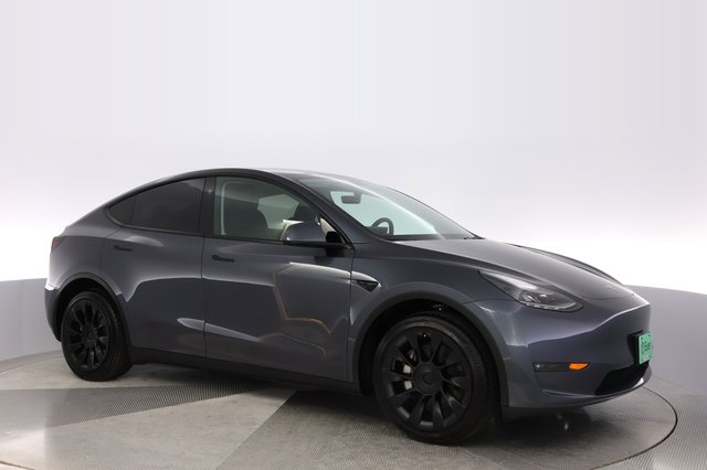 2023 Tesla Model Y — photo 11 of 24