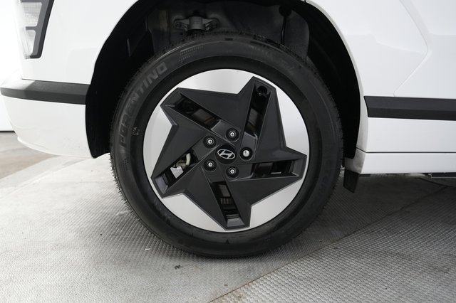 2024 Hyundai Kona Electric — photo 17 of 23