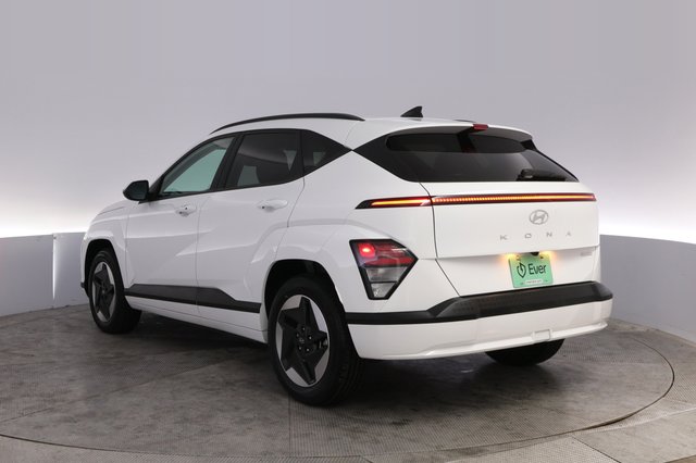 2024 Hyundai Kona Electric — photo 13 of 23