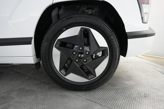 2024 Hyundai Kona Electric — photo 7 of 23