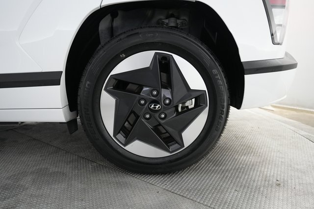 2024 Hyundai Kona Electric — photo 7 of 23