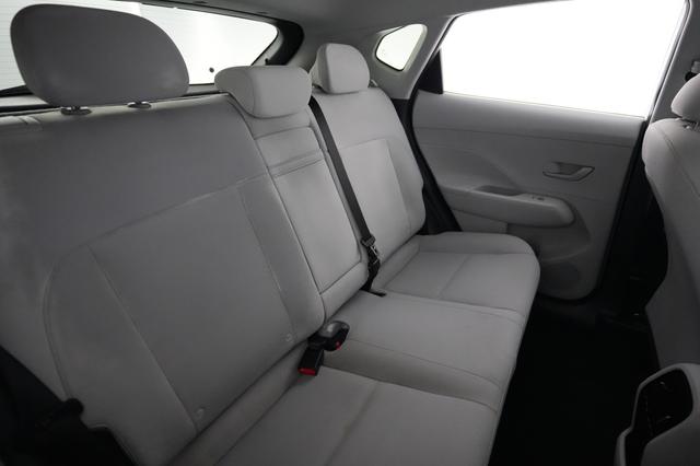 2024 Hyundai Kona Electric — photo 4 of 23