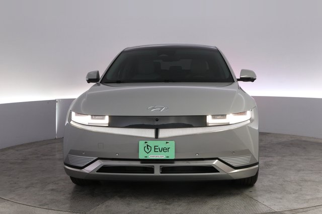 2024 Hyundai IONIQ 5 — photo 9 of 24