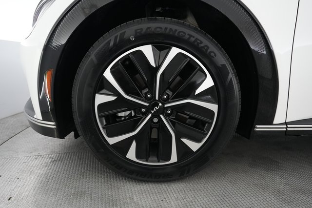 2024 Kia EV6 — photo 15 of 26