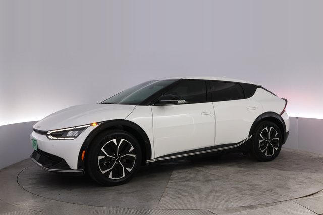 2024 Kia EV6 — photo 14 of 26