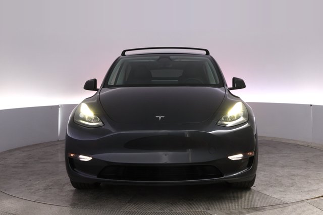 2024 Tesla Model Y — photo 9 of 25