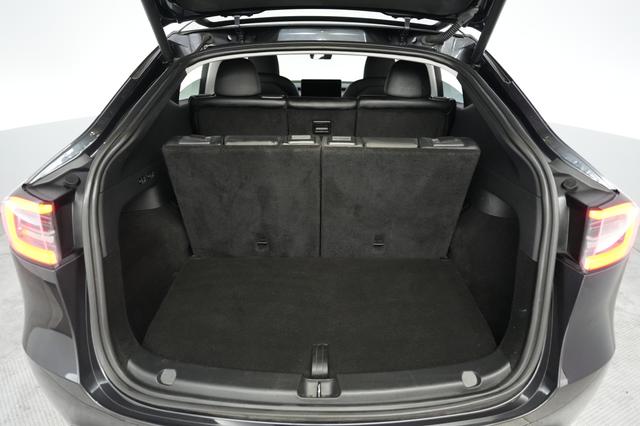 2024 Tesla Model Y — photo 6 of 25