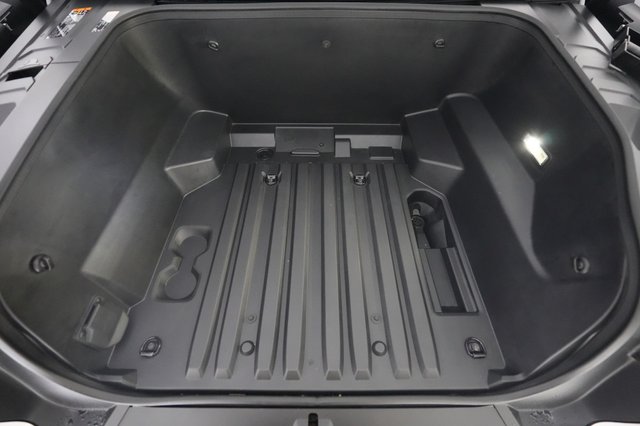 2024 Chevrolet Silverado EV — photo 15 of 16