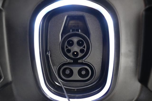 2024 Chevrolet Silverado EV — photo 8 of 16