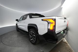 2024 Chevrolet Silverado EV — photo 2 of 16
