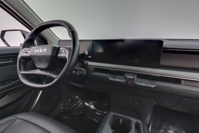 2024 Kia EV9 — photo 22 of 32
