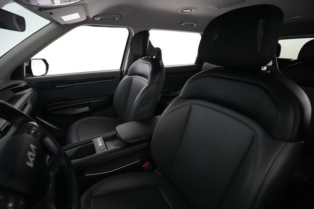 2024 Kia EV9 — photo 3 of 32