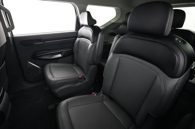 2024 Kia EV9 — photo 19 of 32