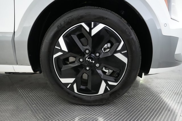 2024 Kia Niro EV — photo 16 of 27