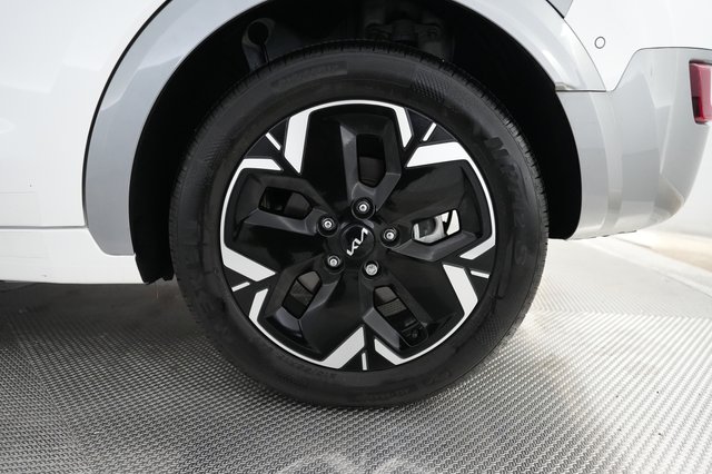 2024 Kia Niro EV — photo 7 of 27