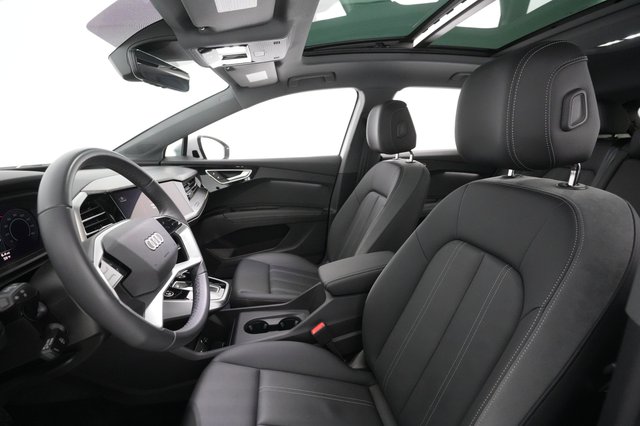 2023 Audi Q4 e-tron — photo 19 of 27