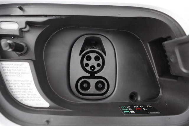 2023 Audi Q4 e-tron — photo 25 of 27
