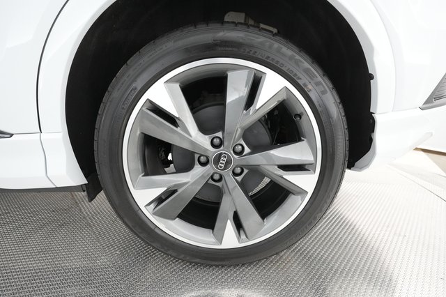 2023 Audi Q4 e-tron — photo 15 of 27