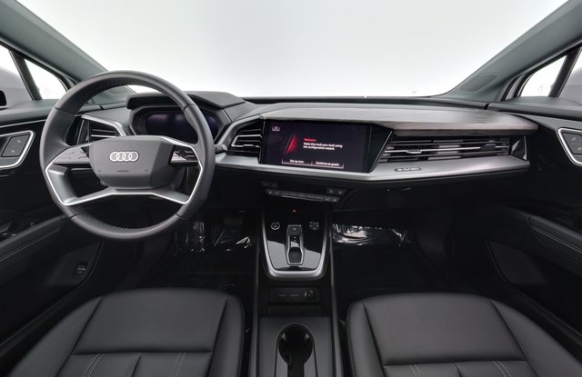 2023 Audi Q4 e-tron — photo 18 of 27