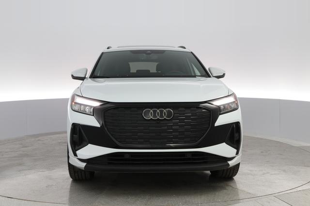 2023 Audi Q4 e-tron — photo 7 of 27