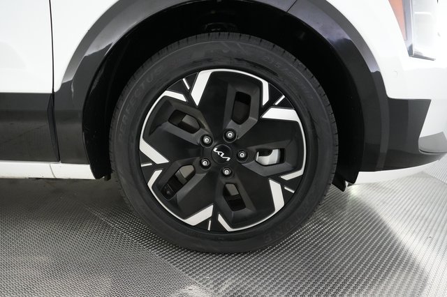 2024 Kia Niro EV — photo 16 of 24