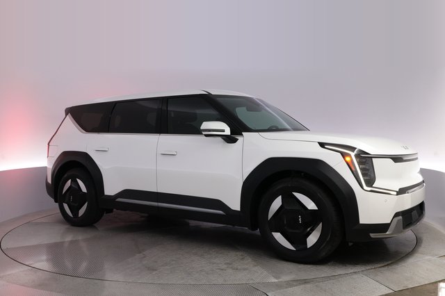 2024 Kia EV9 — photo 11 of 26